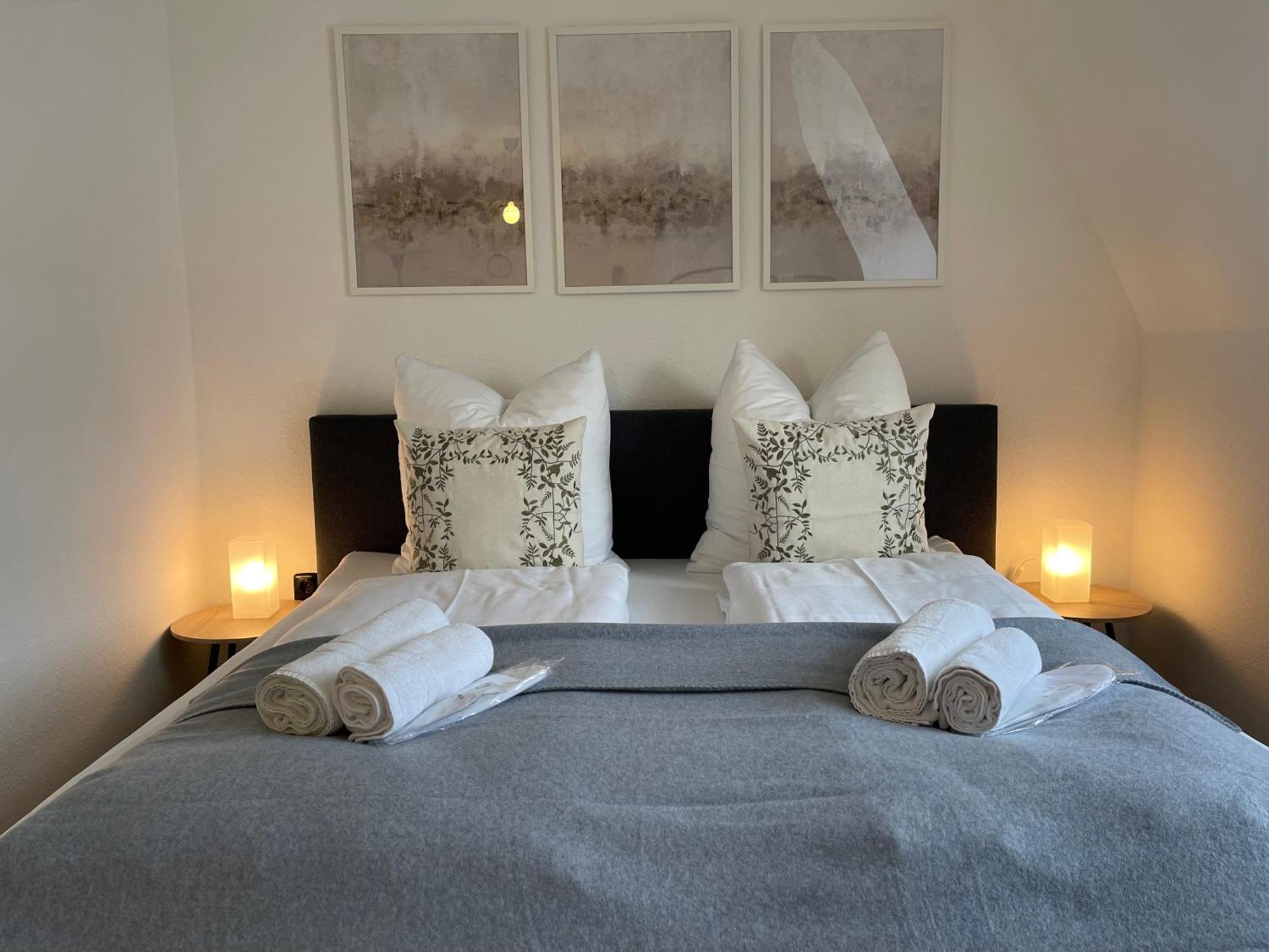 Raha Apartments - Modernes Studio-Apartment - Hbf - Gratis Parkplatz Erfurt Dış mekan fotoğraf