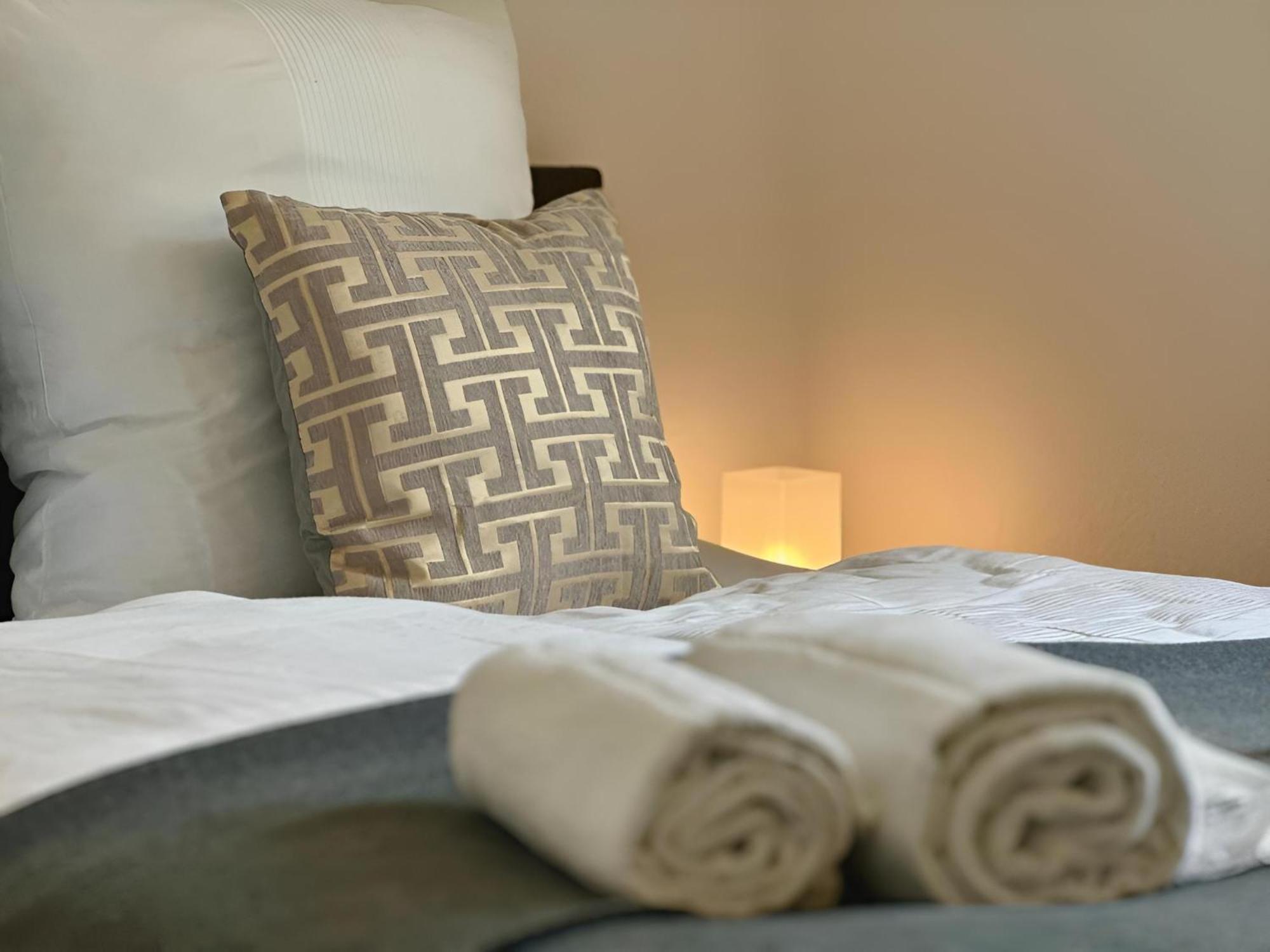 Raha Apartments - Modernes Studio-Apartment - Hbf - Gratis Parkplatz Erfurt Dış mekan fotoğraf