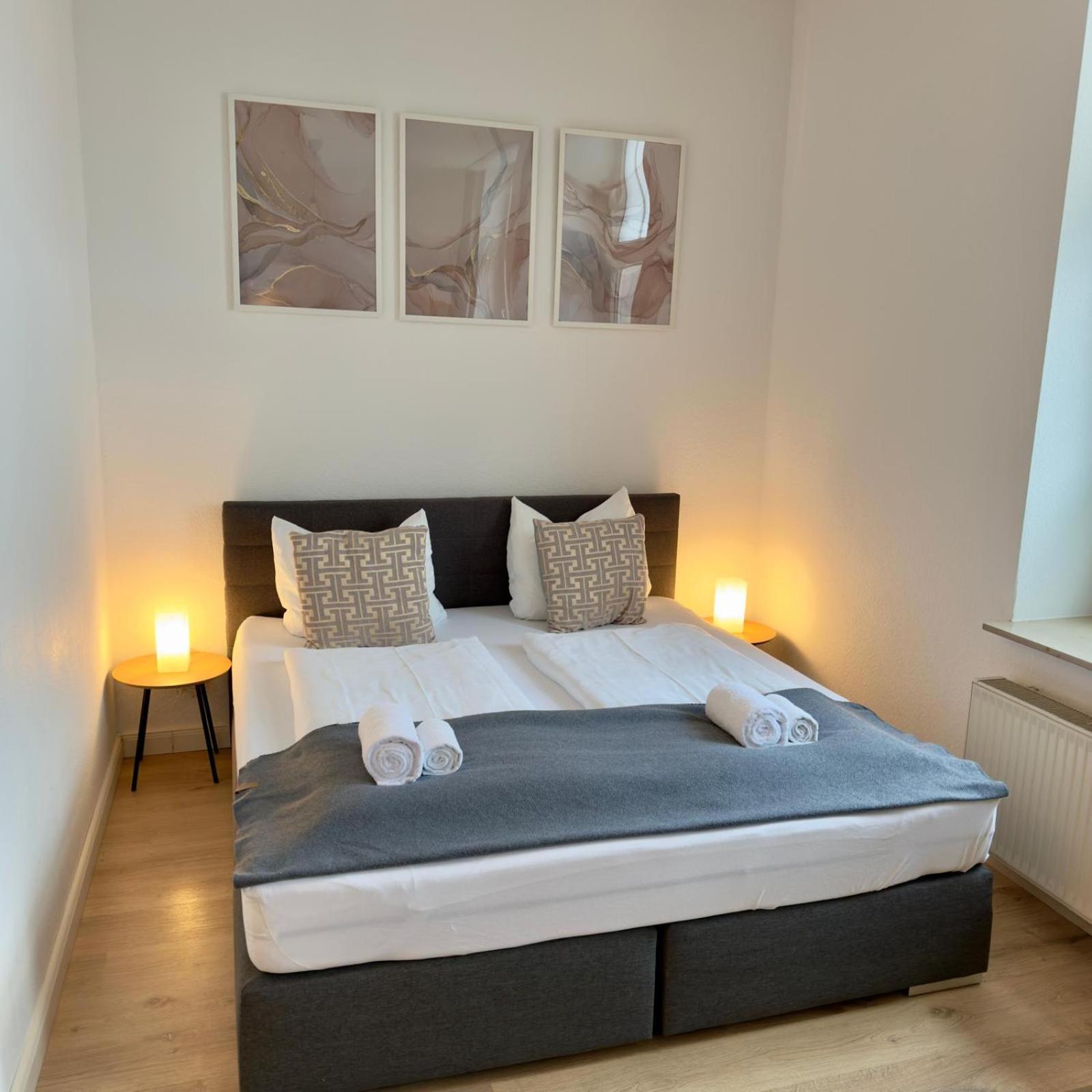 Raha Apartments - Modernes Studio-Apartment - Hbf - Gratis Parkplatz Erfurt Dış mekan fotoğraf